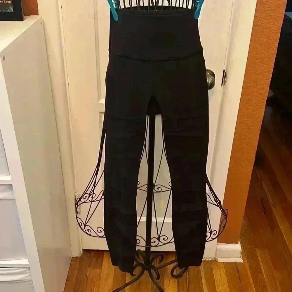 Lululemon Black Leggings with Mesh-Sz 4